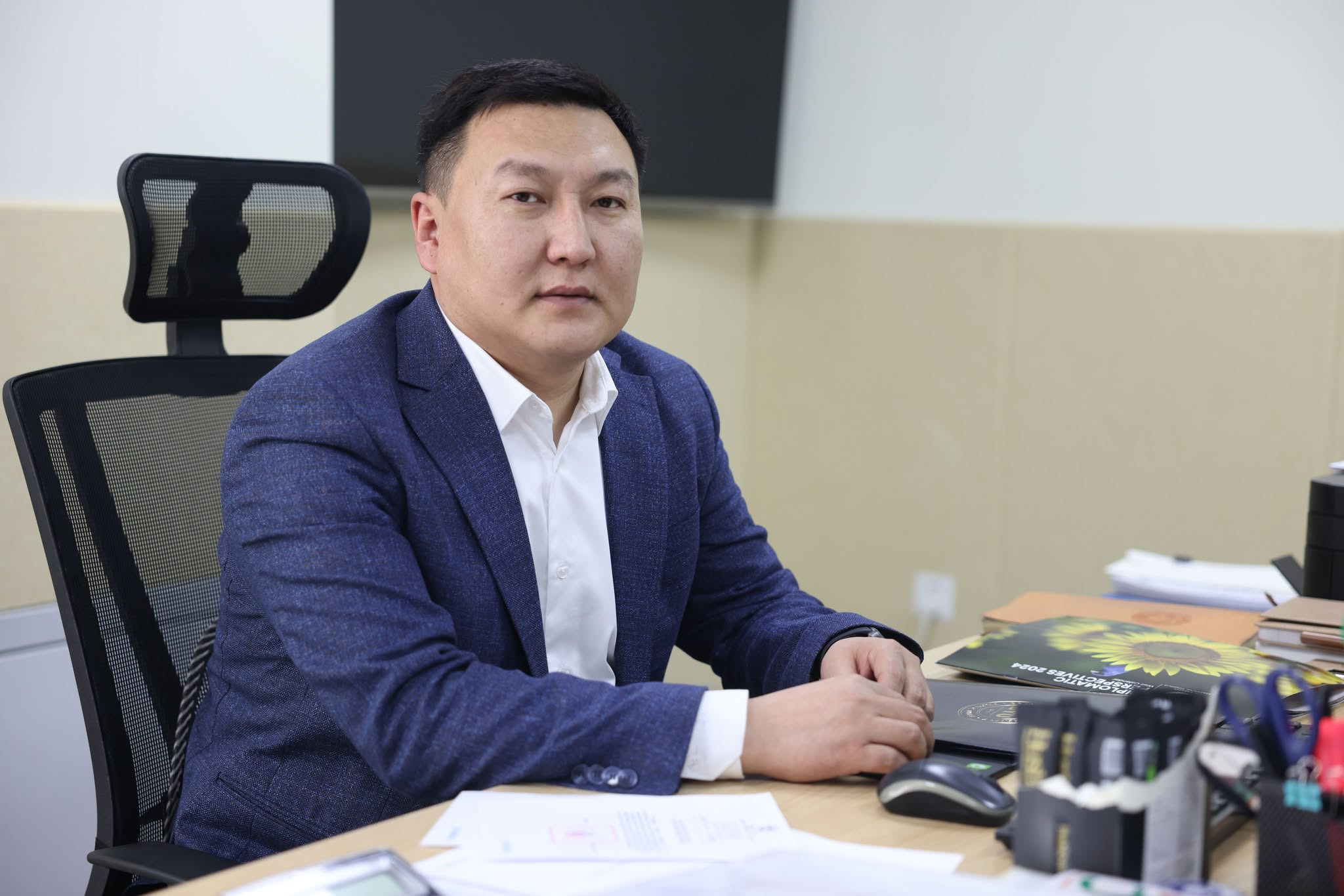 Ч.Хувьзаяа: Түргэн тусламж, гал команд, онцгой байдал, цагдаагийн машинд иргэн зам тавьж өгөөд торгуулсан тохиолдол нэг ч гараагүй